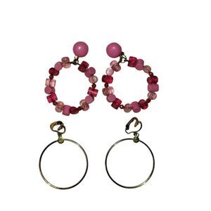 2 pairs of vintage clip on earrings